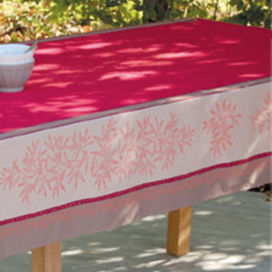 nappe-rolive-rouge-rectangle-jacquard-traité-téflon-anti-tache-infroissable-provençale